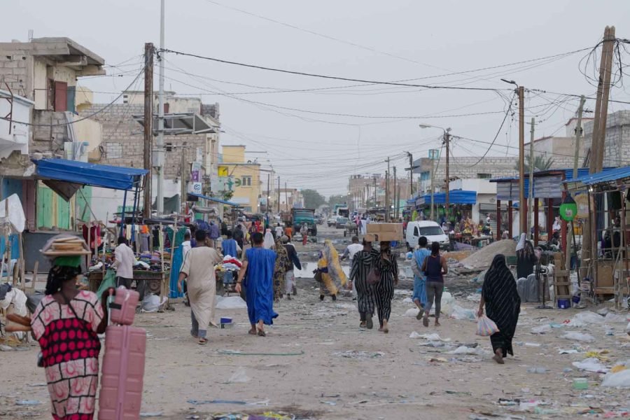 En Nouakchott, los barrios Cinquième y Sixième son conocidos por acoger a las personas migrantes en tránsito por la ciudad. | Joel Kashila Torné