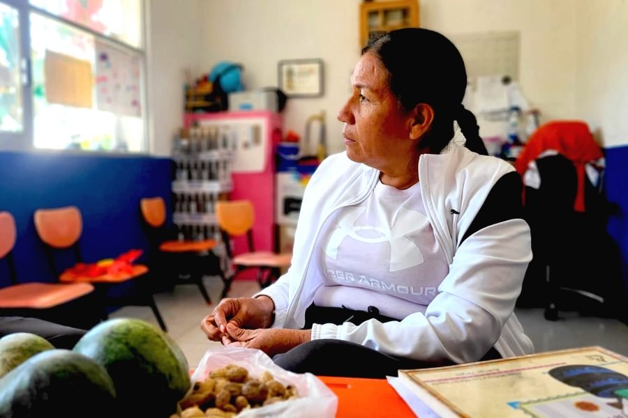 Guadalupe Záyago Lira en una de las aulas de la escuela en Alpuyeca. | Cedida